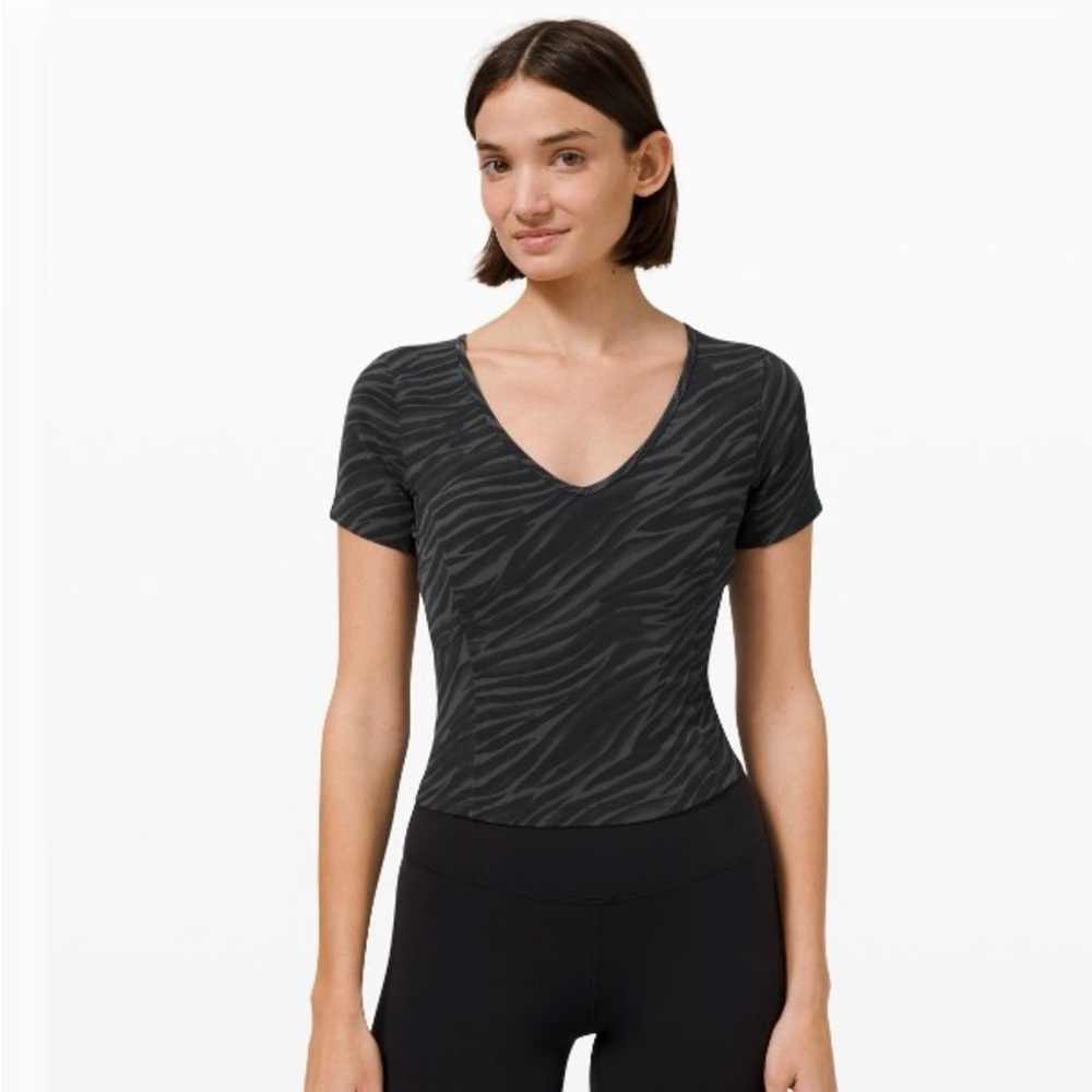 Lululemon Athetica Align T Shirt, Size 4